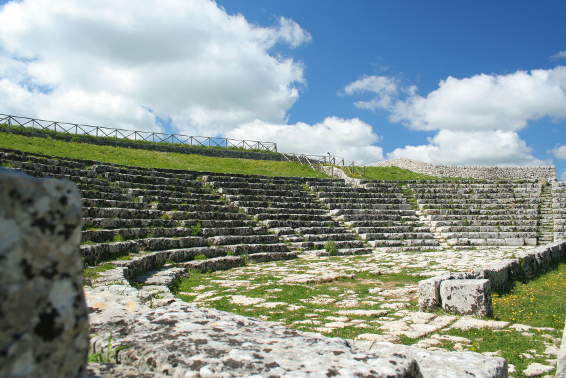 Area Archeologica di Akrai - Il teatro Greco